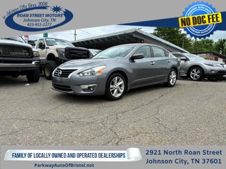 Used 2015 Nissan Altima 2.5 SV image 1