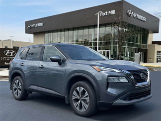Used 2023 Nissan Rogue SV image 1