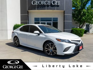 Used 2019 Toyota Camry L image 1