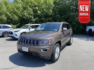 Used 2021 Jeep Grand Cherokee Laredo image 1