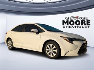 Used 2023 Toyota Corolla LE image 1