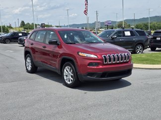 Used 2017 Jeep Cherokee Sport image 1