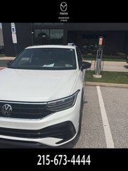 Used 2022 Volkswagen Tiguan SE R-Line image 1