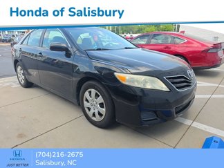 Used 2011 Toyota Camry LE image 1
