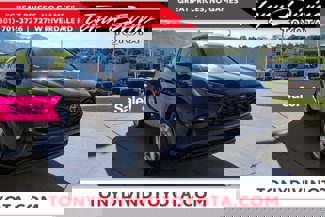 Certified 2023 Toyota Highlander LE image 1