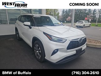 Used 2022 Toyota Highlander XLE image 1