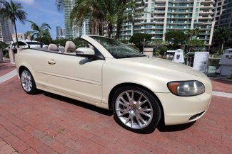 Used 2010 Volvo C70 T5 image 1