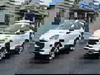 Used 2022 Ford Escape SE image 1
