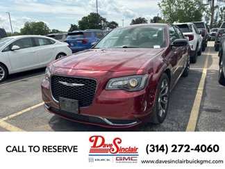 Used 2018 Chrysler 300 Touring w/ Sport Appearance Package image 1