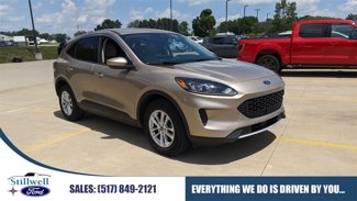 Used 2020 Ford Escape SE image 1