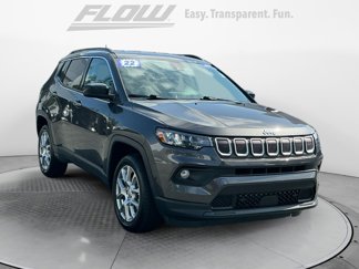 Used 2022 Jeep Compass Latitude image 1