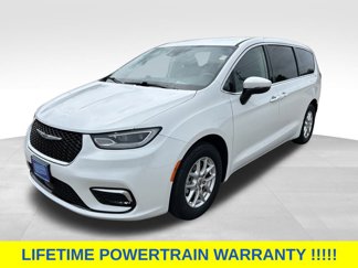 Used 2023 Chrysler Pacifica Touring-L image 1