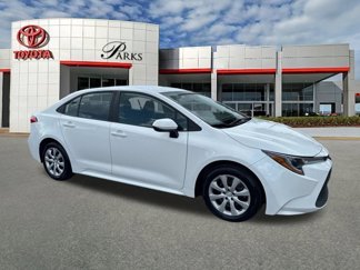 Certified 2022 Toyota Corolla LE image 1