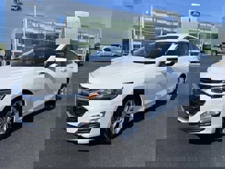 Used 2024 Chevrolet Malibu LT image 1