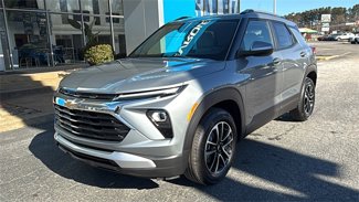 New 2025 Chevrolet TrailBlazer LT w/ Convenience Package image 1