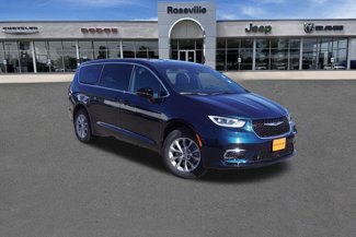 New 2025 Chrysler Pacifica Select image 1