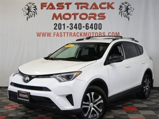 Used 2017 Toyota RAV4 LE image 1