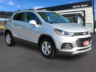 Used 2020 Chevrolet Trax LT w/ LT Convenience Package image 1