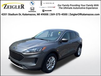 Used 2022 Ford Escape SE w/ Convenience Package image 1