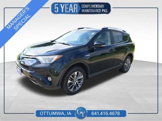 Used 2017 Toyota RAV4 XLE image 1