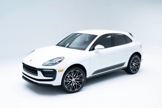 Certified 2022 Porsche Macan image 1