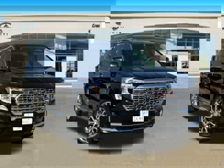 Used 2022 GMC Terrain Denali w/ Denali Premium Package image 1