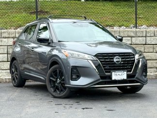 Used 2022 Nissan Kicks SR image 1
