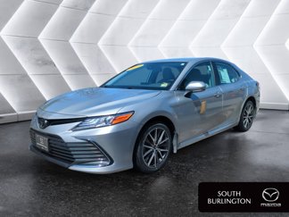 Used 2022 Toyota Camry XLE image 1