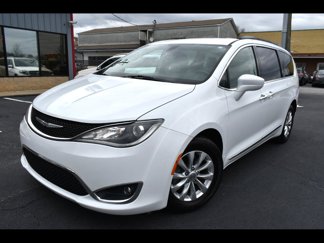 Used 2017 Chrysler Pacifica Touring-L image 1