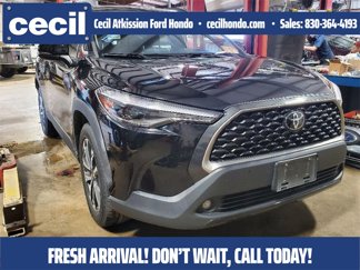 Used 2022 Toyota Corolla Cross XLE image 1