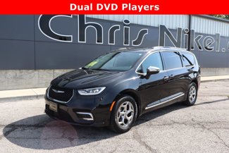 Used 2023 Chrysler Pacifica Limited image 1