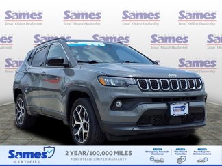 Used 2024 Jeep Compass Latitude image 1