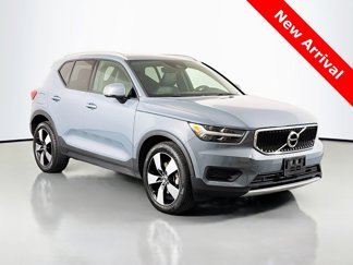 Used 2020 Volvo XC40 T5 Momentum video 1