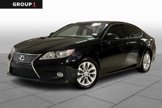 Used 2015 Lexus ES 300h image 1