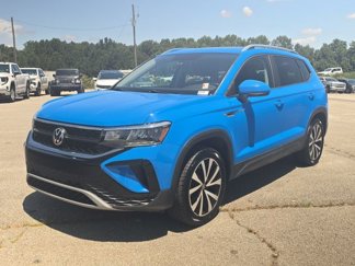 Used 2022 Volkswagen Taos SE image 1