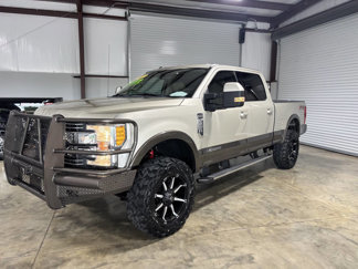 Used 2017 Ford F250 Lariat w/ Lariat Value Package image 1
