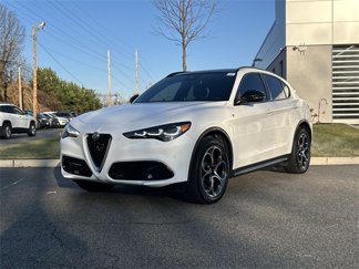 Used 2024 Alfa Romeo Stelvio Ti image 1