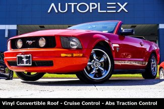 Used 2009 Ford Mustang Convertible image 1