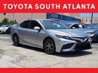 Used 2022 Toyota Camry SE image 1