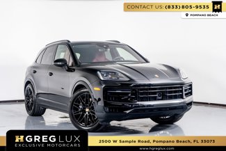 Used 2024 Porsche Cayenne image 1