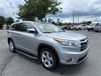 Used 2016 Toyota Highlander Limited image 1