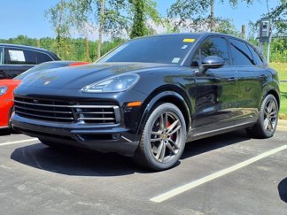 Certified 2022 Porsche Cayenne Platinum Edition image 1