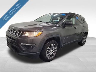Used 2017 Jeep Compass Latitude w/ Popular Equipment Group image 1