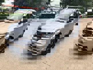 Used 2020 Dodge Journey SE w/ SE Popular Equipment Group image 1