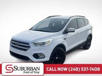 Used 2017 Ford Escape SE w/ Equipment Group 201A image 1