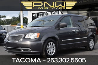 Used 2016 Chrysler Town & Country Touring w/ Driver Convenience Group image 1