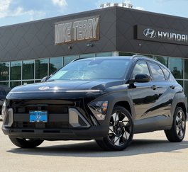Used 2024 Hyundai Kona SEL image 1