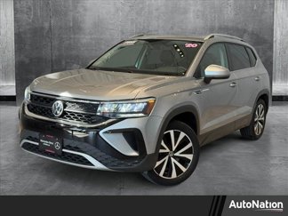 Used 2022 Volkswagen Taos SE image 1