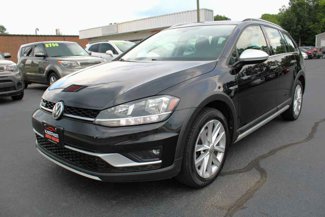 Used 2019 Volkswagen Golf Alltrack S image 1