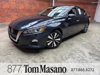 Used 2022 Nissan Altima 2.5 SV image 1